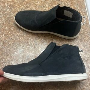 OluKai Hawaiiloa Manu Hope Women's Leather Booties size 7